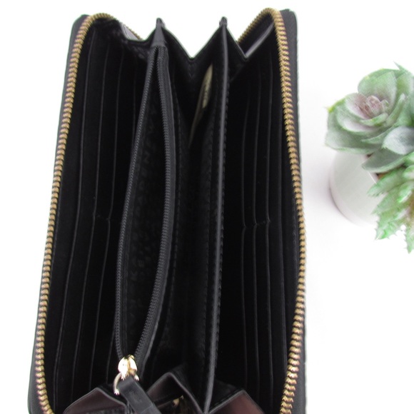 Kate Spade ♠️ Black Zip Around Wallet - Picture 6 of 7